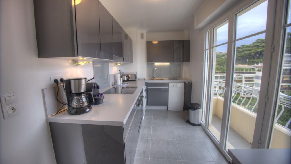 Beau 2 Pieces 3 Etoiles Vue Mer Garage Prive 150M Plages Wifi Cannes Bilik gambar