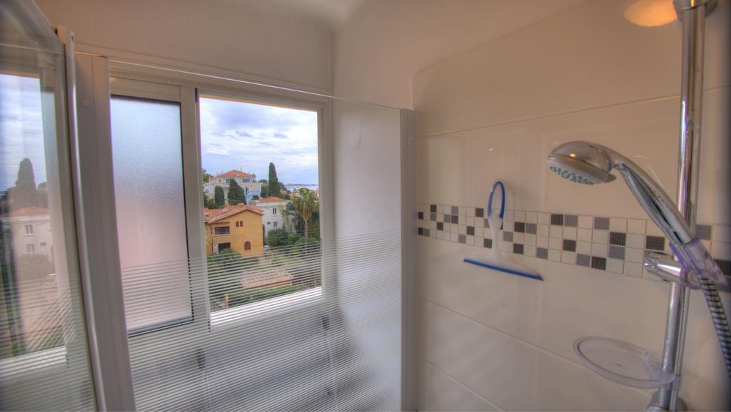 Beau 2 Pieces 3 Etoiles Vue Mer Garage Prive 150M Plages Wifi Cannes Bilik gambar